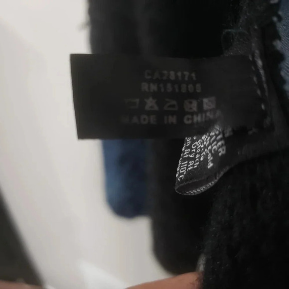 Papa Vancouver Womans  Long Blue/Black Button Down Sweater. - Picture 8 of 9